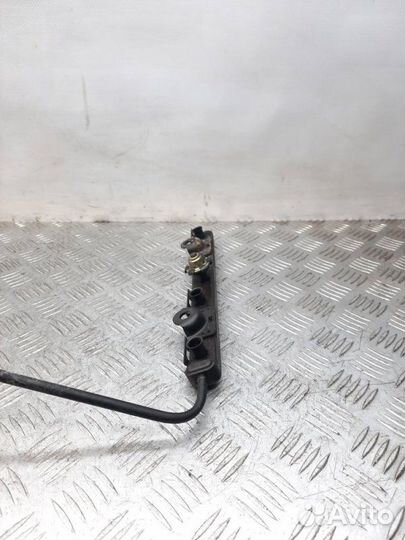 Топливная рампа Toyota Yaris хэтчбэк 3 дв. 1.3 2NZ