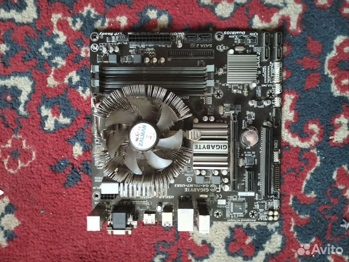 Материнская плата с процессором