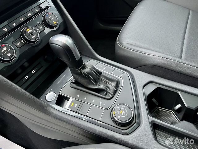 Volkswagen Tiguan 2.0 AMT, 2021, 50 000 км объявление продам