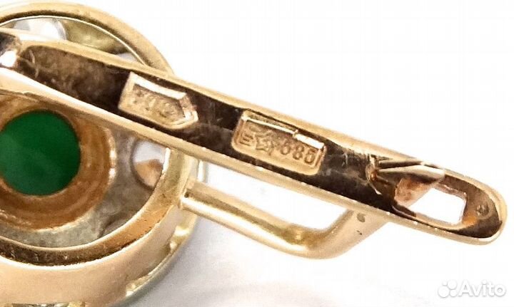 Советские золотые серьги и кольцо с нефритами