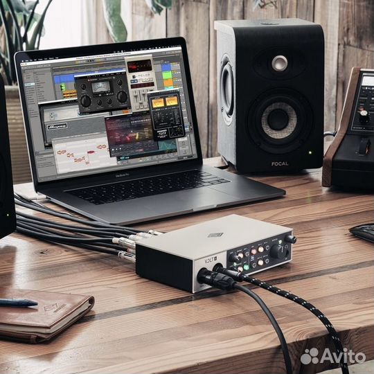 Звуковая карта Universal Audio Volt 4