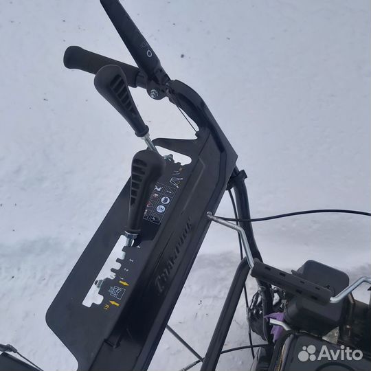 Снегоуборщик бензиновый самоходный бу