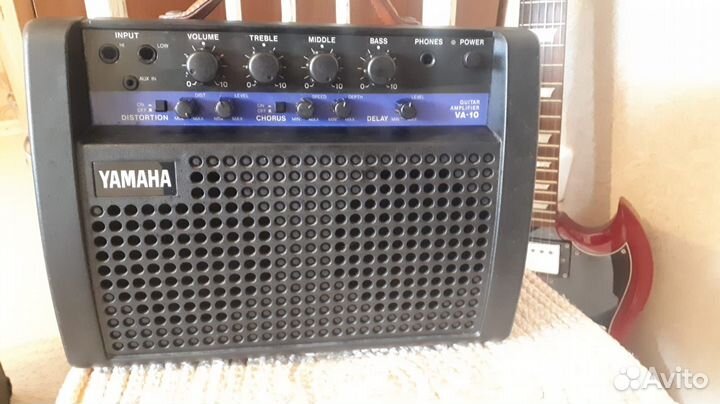 Yamaha VA-10 Портативный комбоусилитель