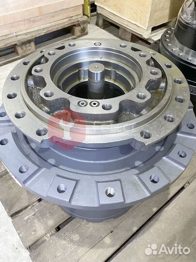 Бортовой редуктор Hitachi ZX210F