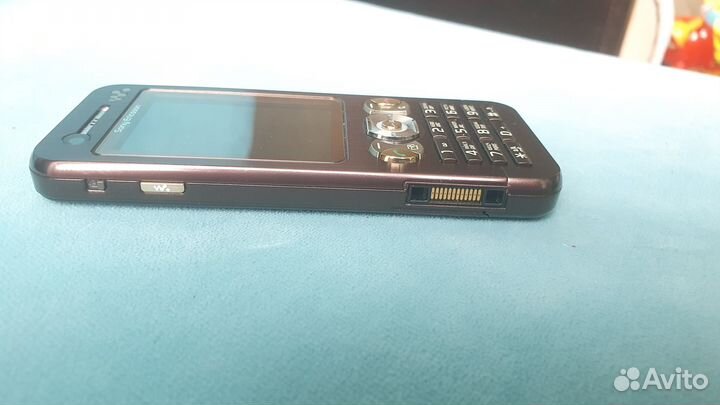 Sony Ericsson W890i