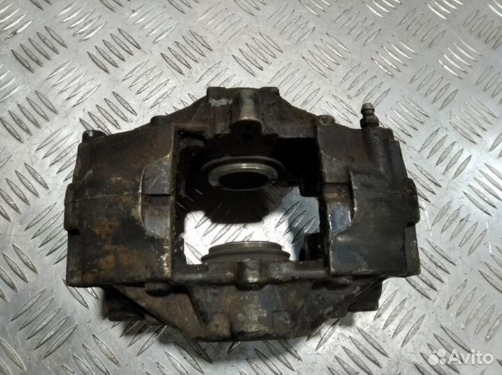 Суппорт задний правый S500 220