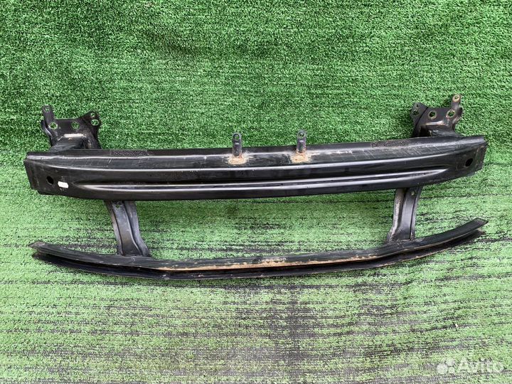 Усилитель бампера передний Volkswagen Passat b6 3C