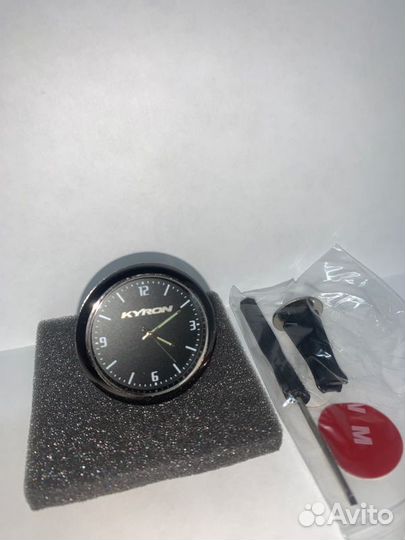 Часы черные с логотипом Ssangyong Kyron