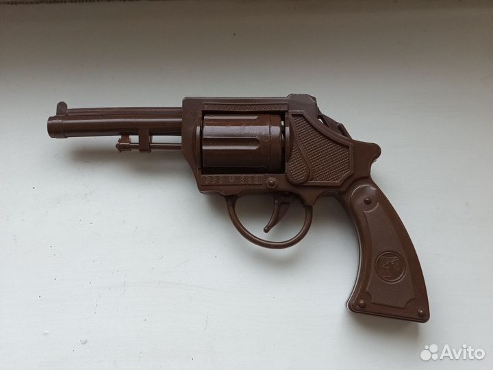 Игрушки СССР пистолет лось наган