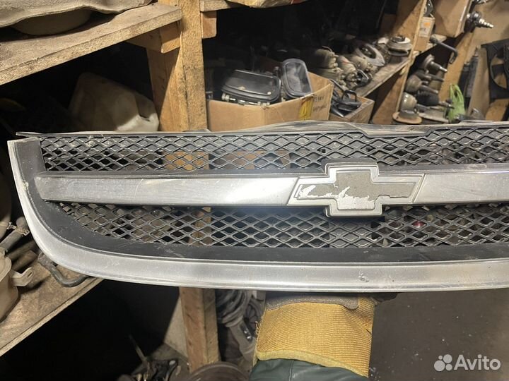 Chevrolet lacetti решетка радиатора
