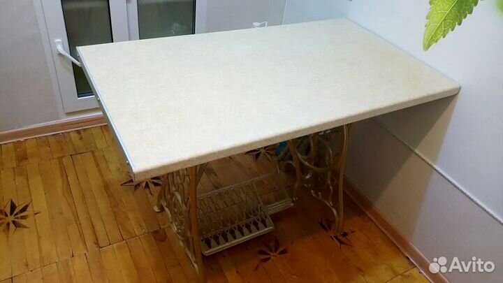 Стол обеденный на станине singer