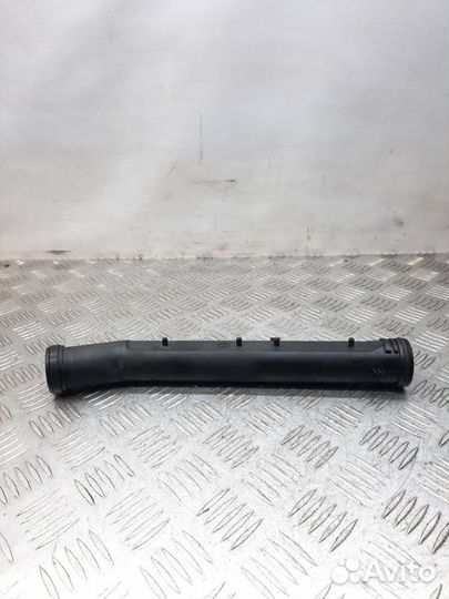 Трубка охлаждающей жидкости пластиковая Volkswagen