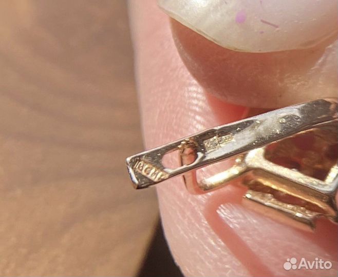 Золотые серьги