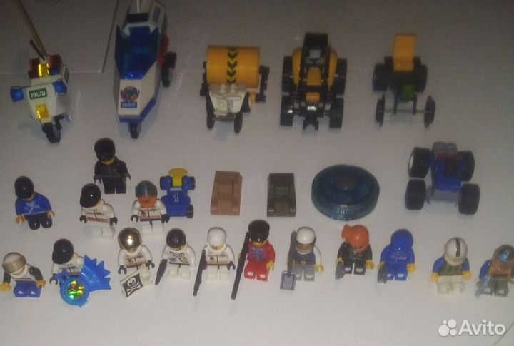 Lego конструктор-человечки, машинки,мотоциклы