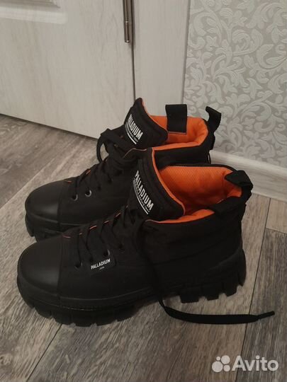 Ботинки женские Palladium высокие черные демисезон