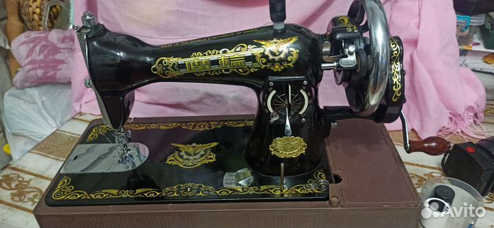 Новая машинка швейная