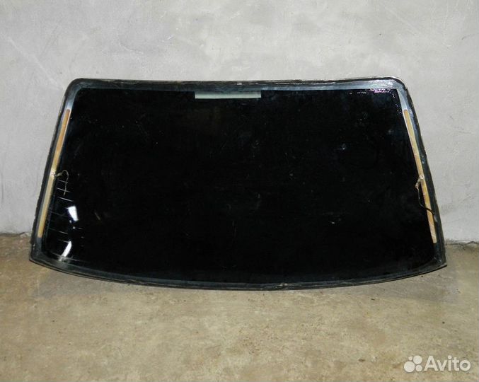 Стекло заднее VW Passat B3 седан