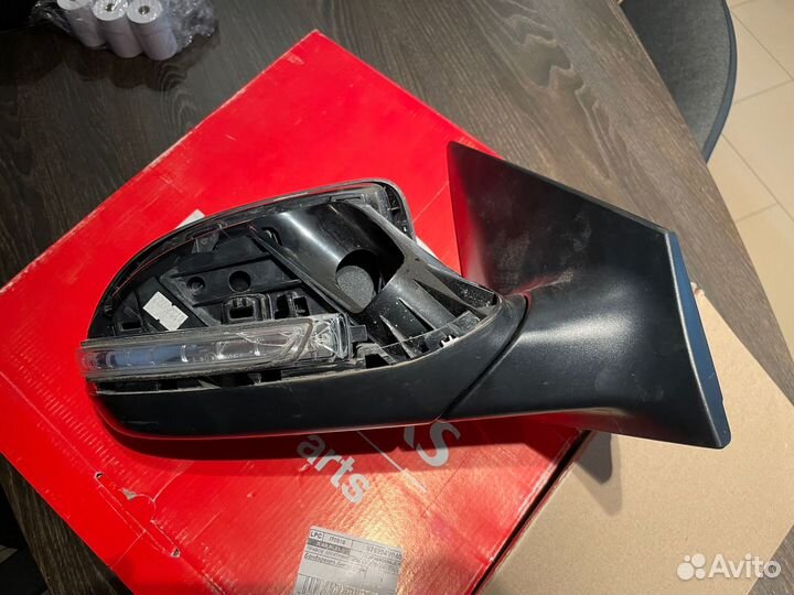 Зеркало правое c повторителем Kia Rio III 2011-17