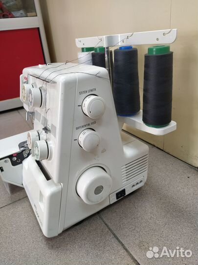 Швейная машинка janome my lock 204d