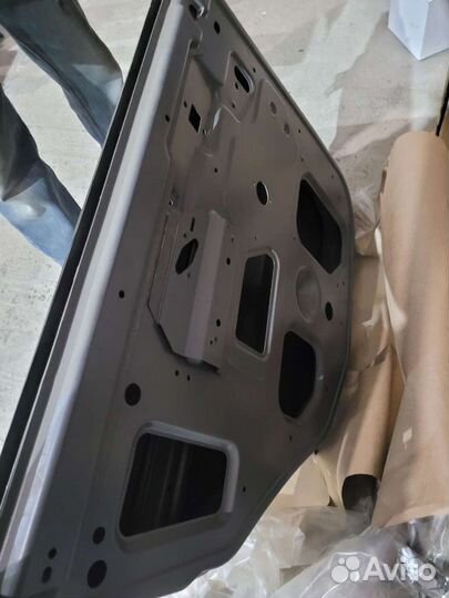 Дверь задняя левая УАЗ patriot