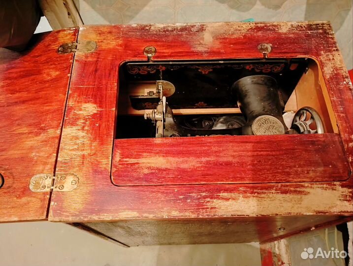 Швейная машина Подольск ножная