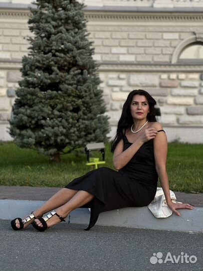 Черное платье