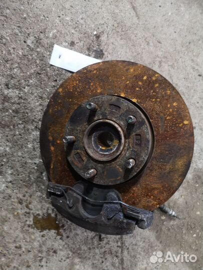 Ступица передняя правая Mazda 3 BK ZY-VE