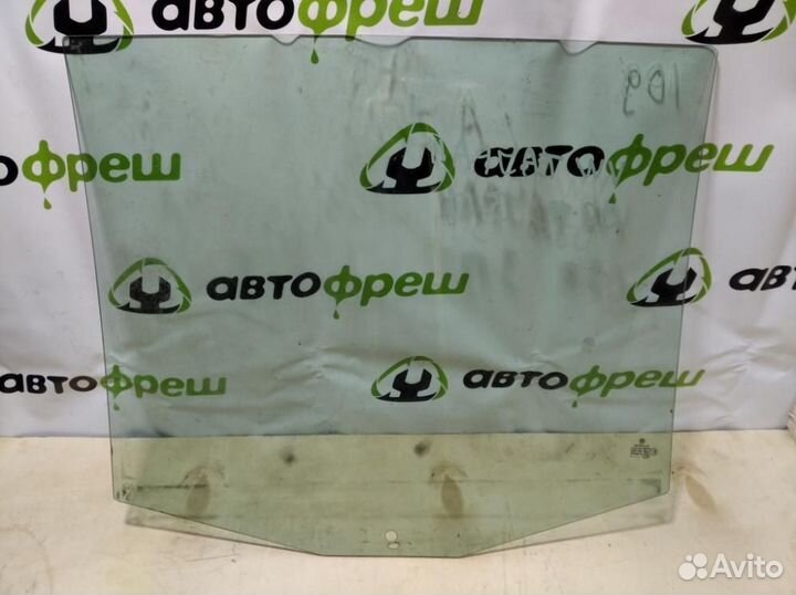 Стекло двери задней правой Volkswagen Touran 2003