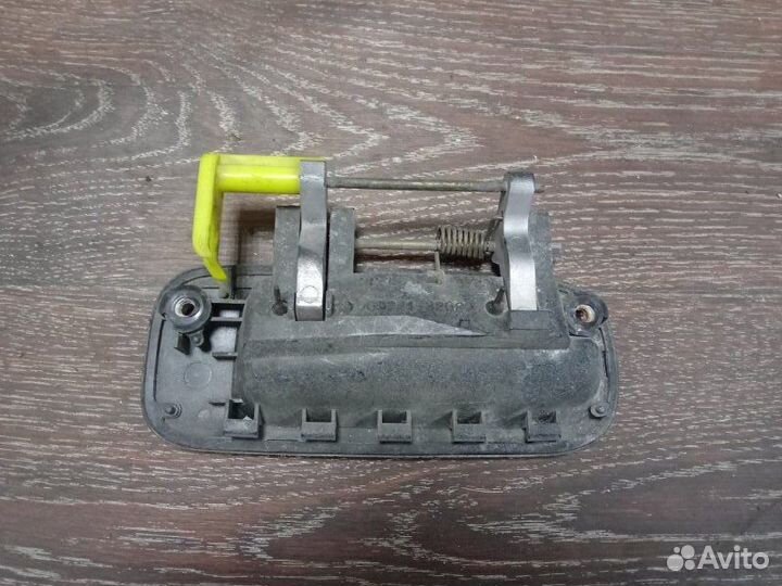 Ручка двери внешняя задняя левая Toyota Camry SV30