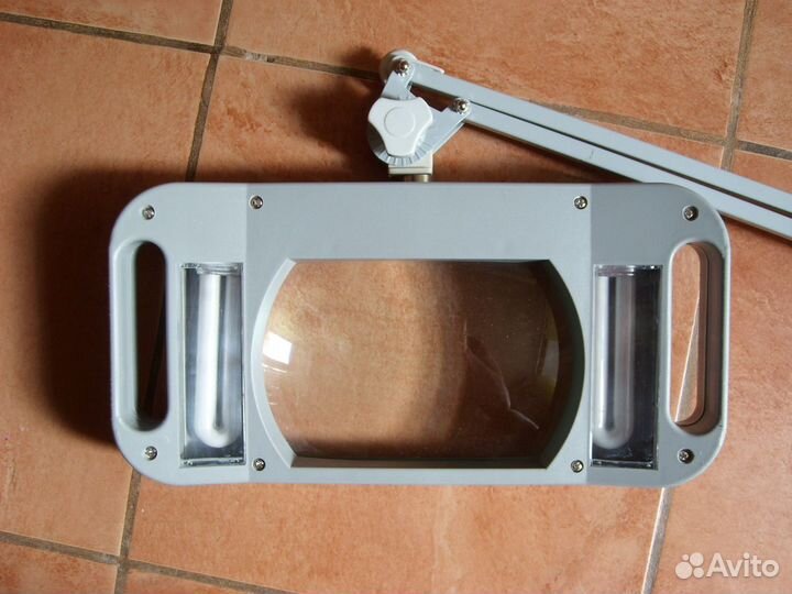 Лупа с подсветкой square magnifire