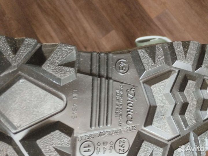 Резиновые сапоги