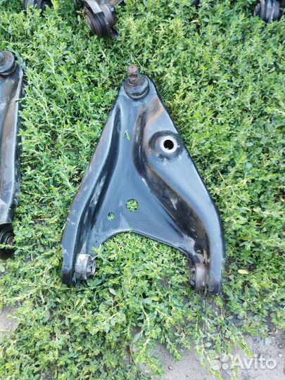 Рычаг Renault Logan / LADA Largus