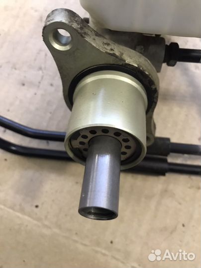 Главный тормозной цилиндр Ford Focus 2 (4483)