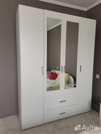 Шкаф распашной новый