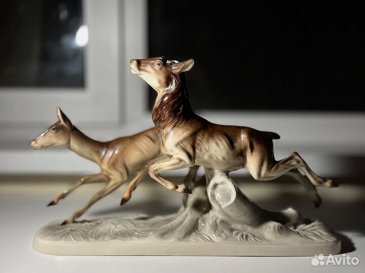 Фаянсовая статуэтка 