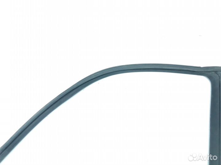 Уплотнитель дверных проемов левый Subaru Impreza