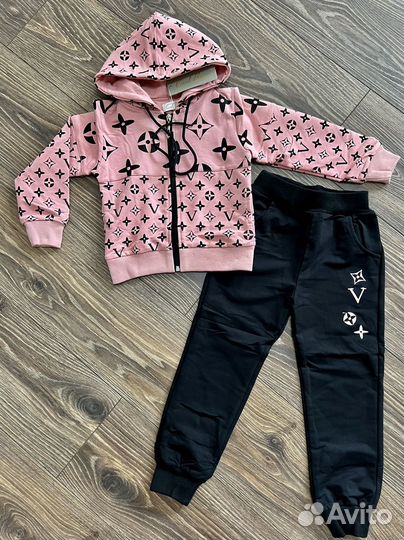 Костюм для девочки новый