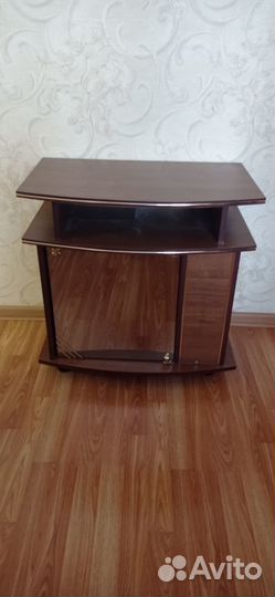 Продам тумбу тв