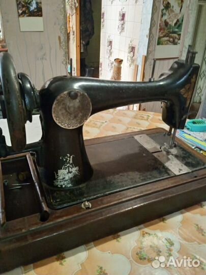 Швейная машина Singer