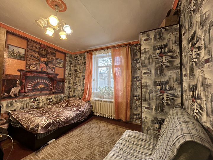 3-к. квартира, 80 м², 1/6 эт.