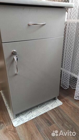 Стол маникюрный 120*50