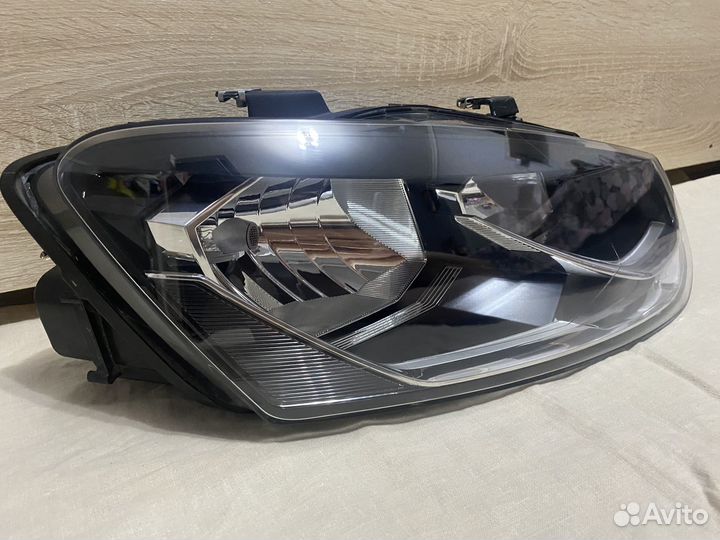 Фара Volkswagen Polo 5 2019г. Оригинал правая