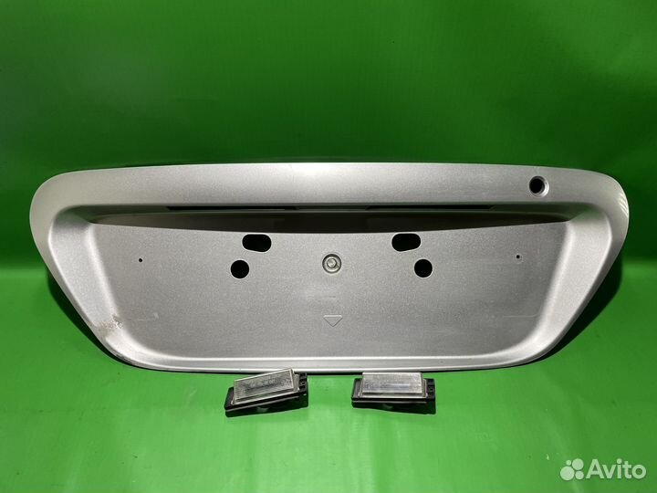 Накладка крышки багажника Mitsubishi Lancer 9