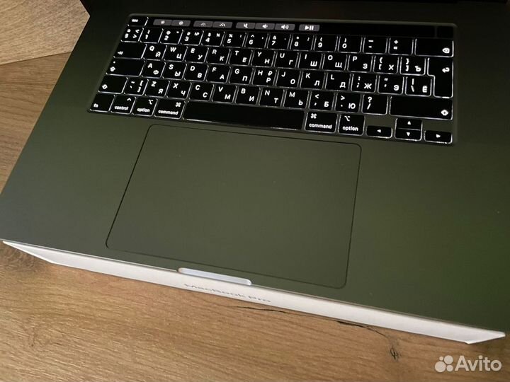 Macbook pro 16 2021 i7-16g-500gb Классный