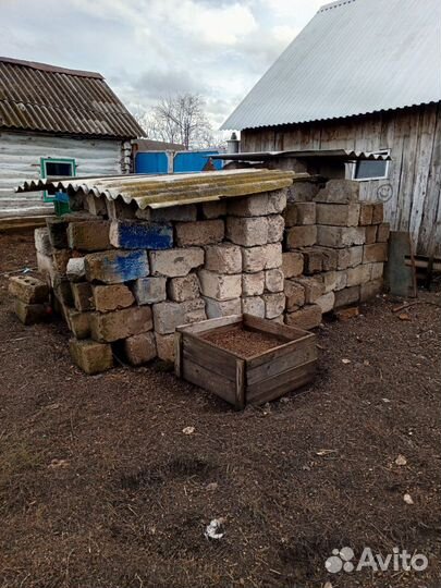 Блоки строительные б/у