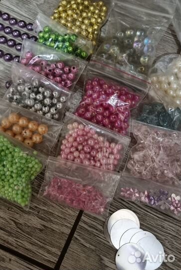 Бусины все для рукоделия, цветочне композиции