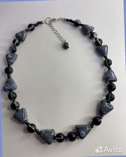 Крупные серые бусы керамика 46 см