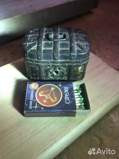 Антиквариат миниатюрный сундук