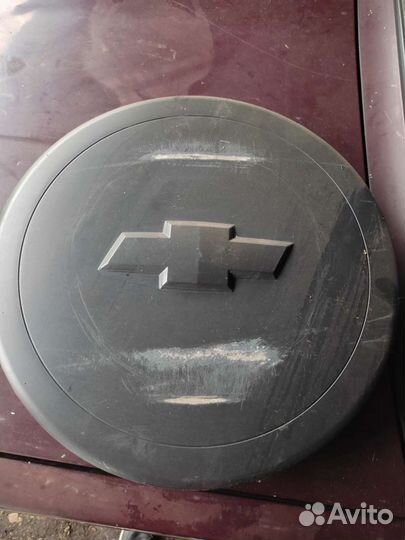 Колпак запасного колеса на chevrolet ниву