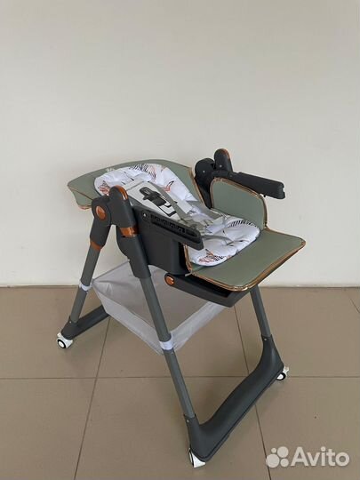 Стульчик для кормления luxmom G63